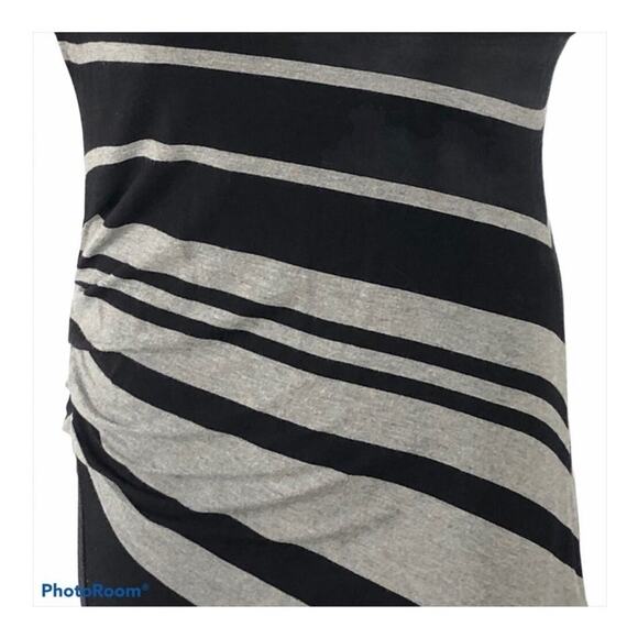 Jessica Simpson Maternity Asymmetrical Striped Tee Top Black Gray Medium - Picture 8 of 14